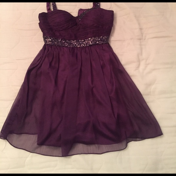Semi formal short dress - Picture 1 of 2