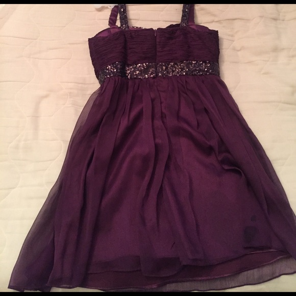 Semi formal short dress - Picture 2 of 2
