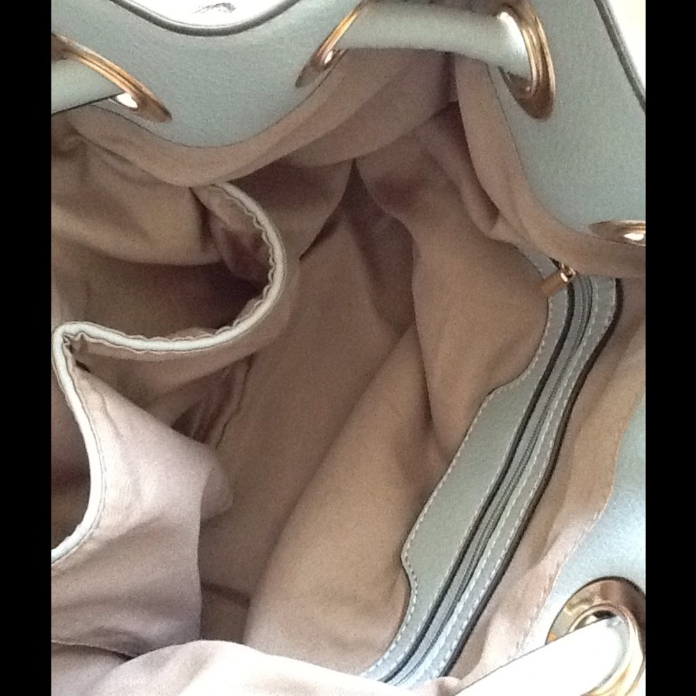❌SOLD❌🎉🎉 Purse & Backpack - Picture 3 of 3