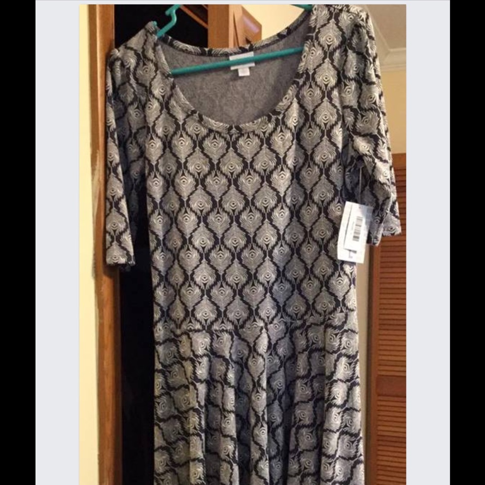 L  LuLaRoe Nicole