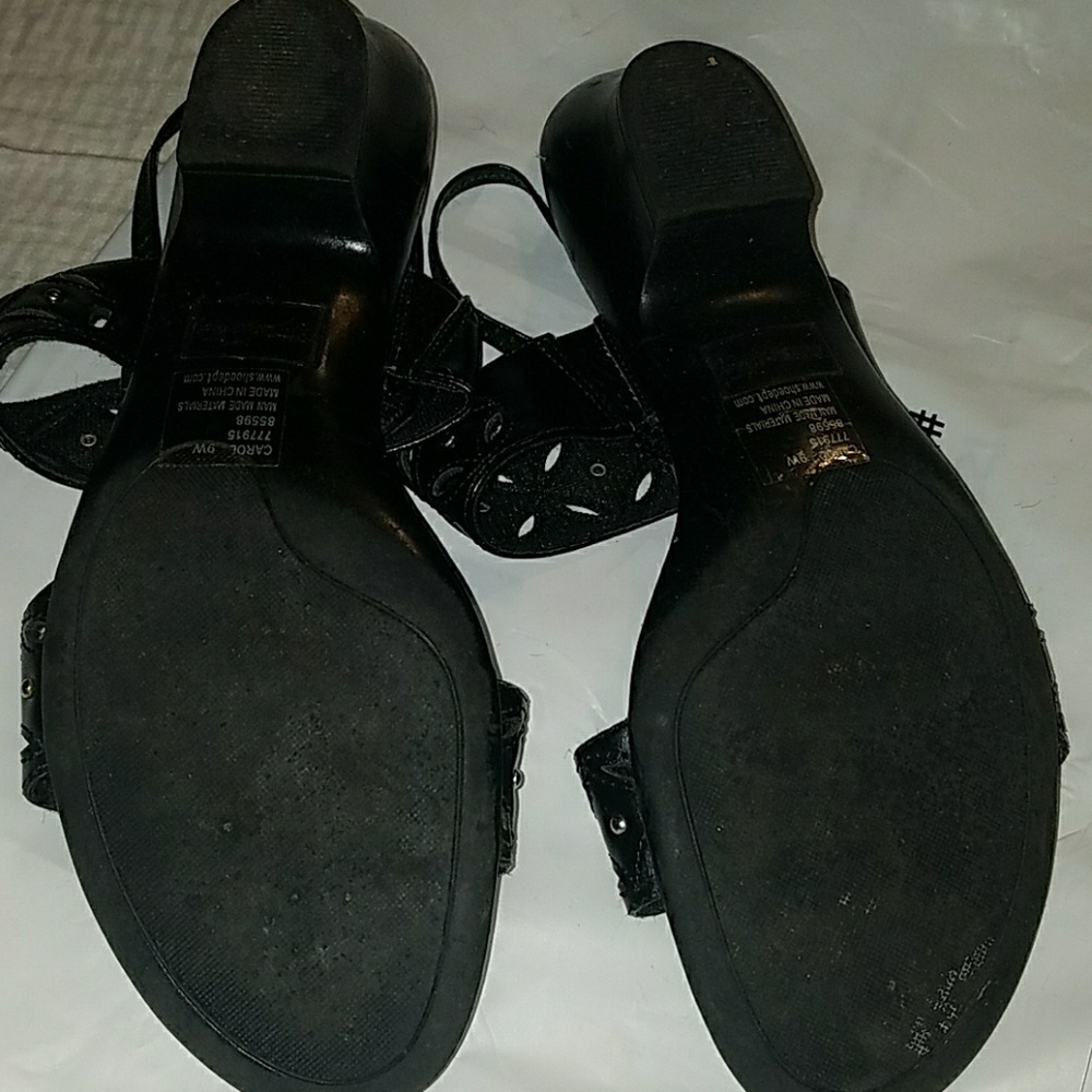 Black Sandals - Picture 2 of 4
