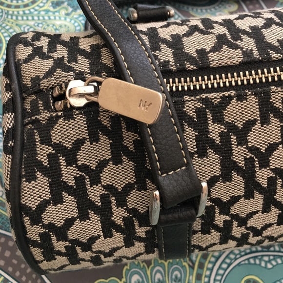 Bag - Picture 2 of 3