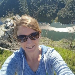 Meet your Posher, Deborah