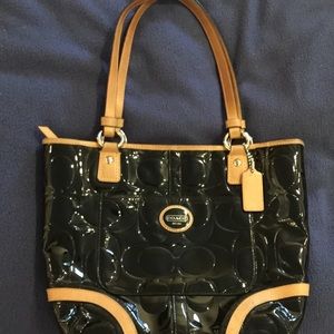 Coach black patent leather bag w/ card holder