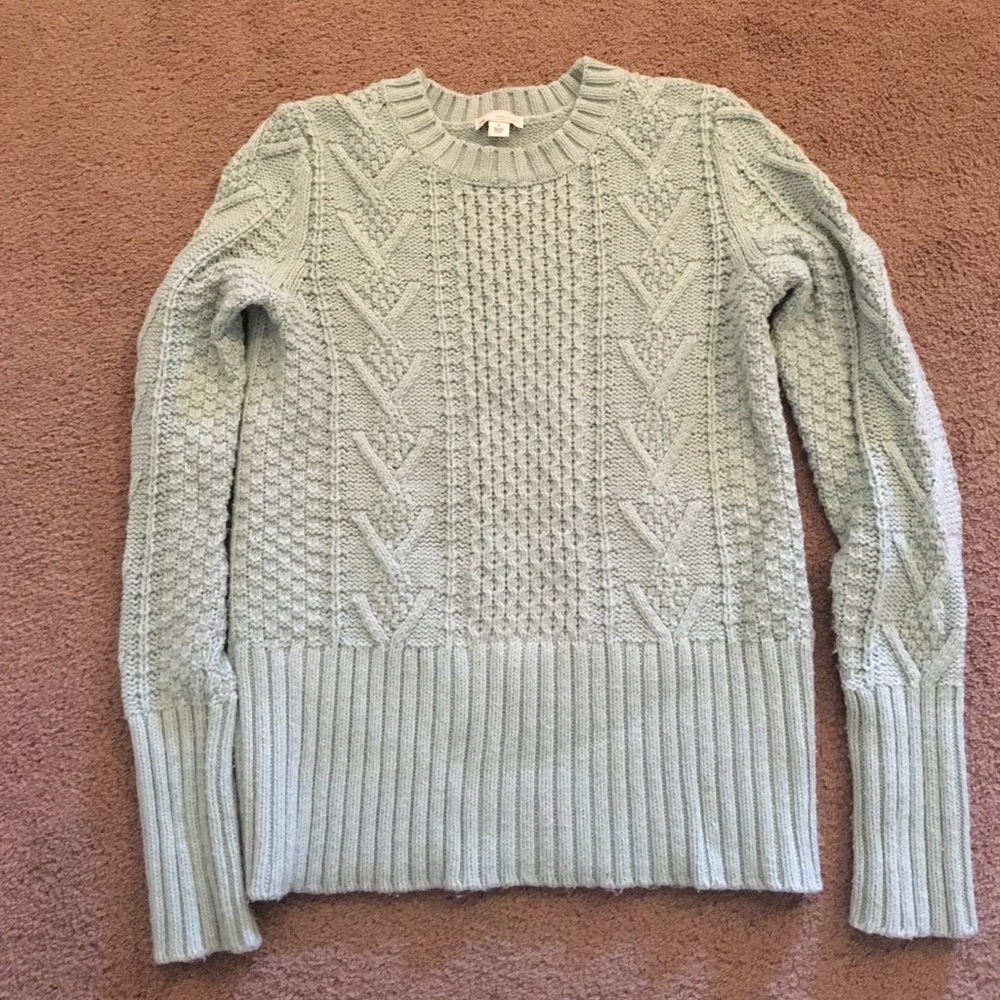 Cable knit mint sweater