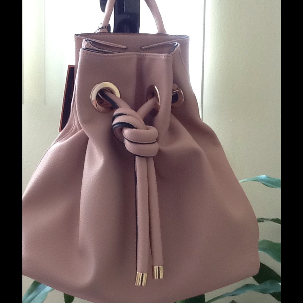 ❌SOLD❌🎉🎉 Purse & Backpack