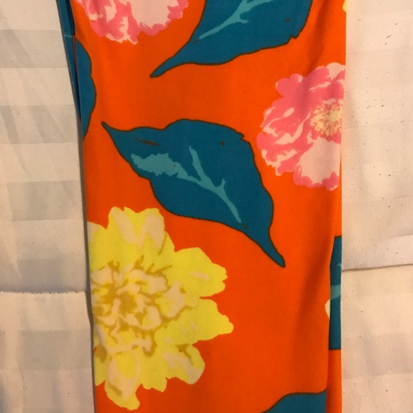 LuLaRoe Pants - SOLD! Lularoe orange flower leggings OS