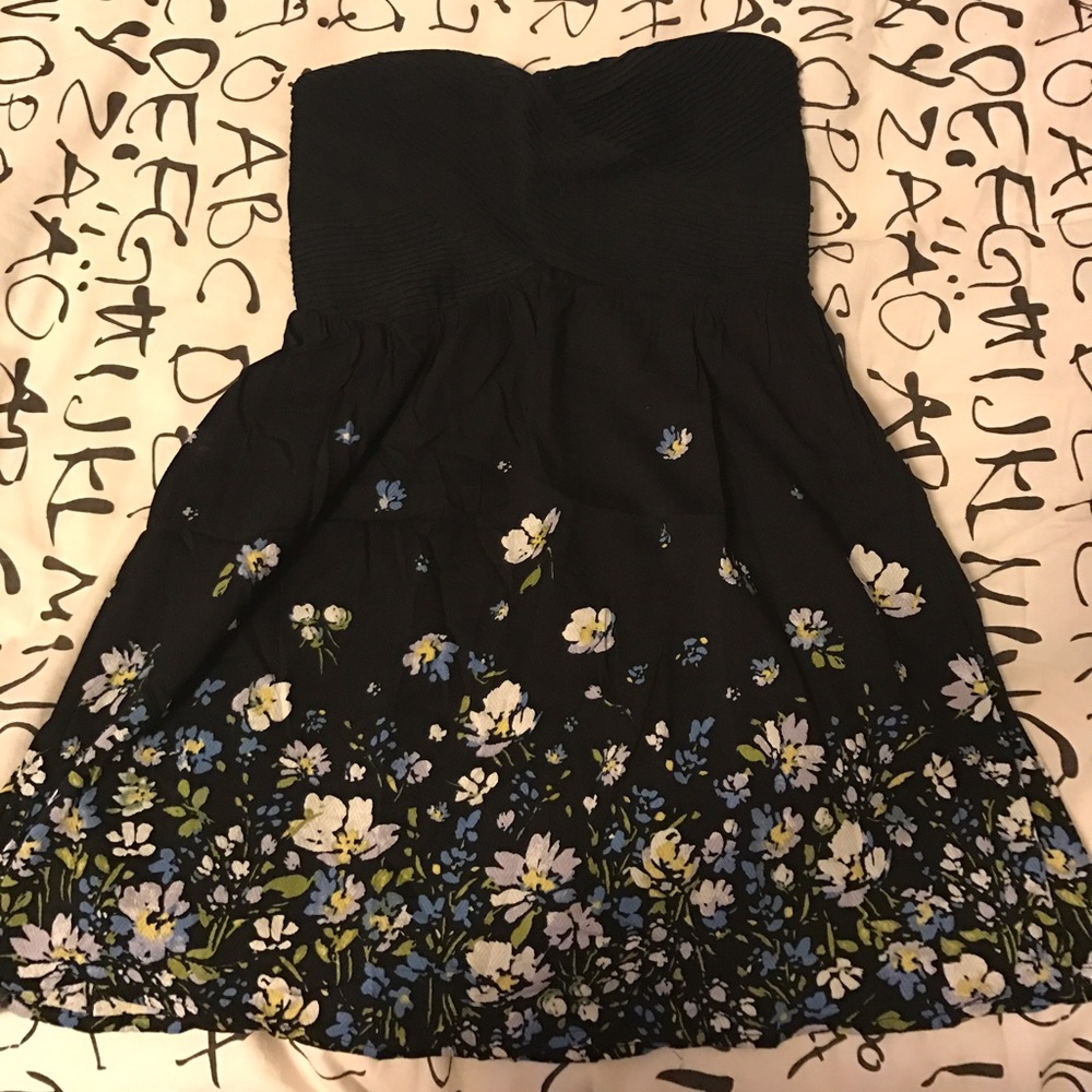 Black strapless dress