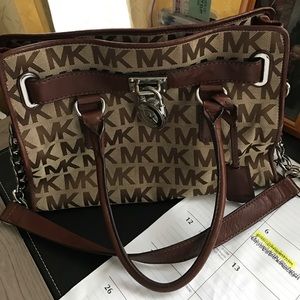 Micheal Kors purse