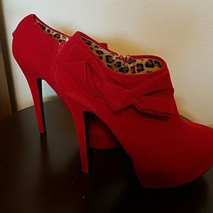 Deb Red High Heel Pumps