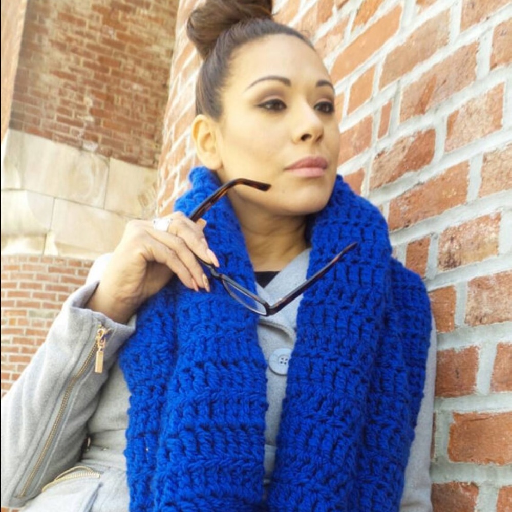 ❗️Last One!! Royal Blue Infinity Scarf❗️