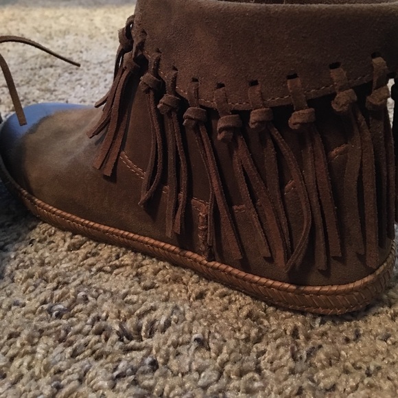 NWT Uggs Shenandoah Size US 7. - Picture 3 of 3