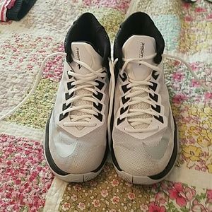 Mens Nike zooms