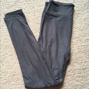 Lularoe OS Solid Leggings