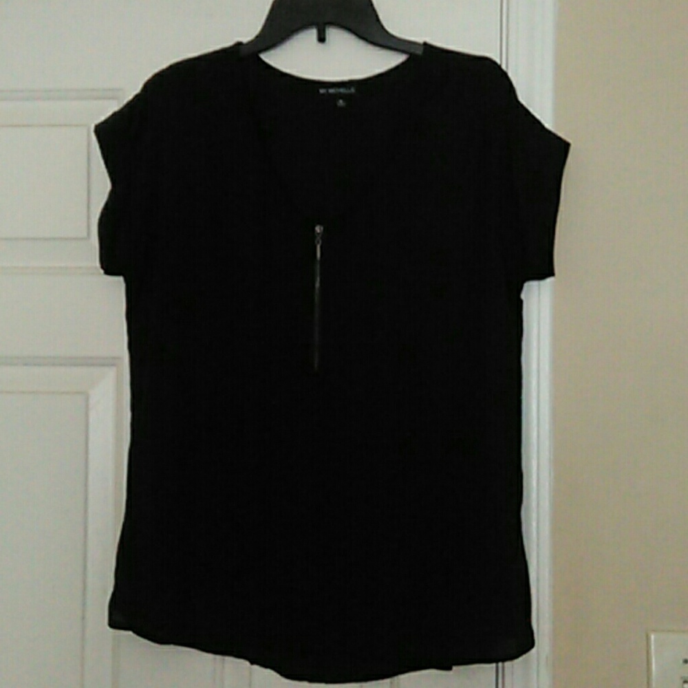 Short sleeve career top