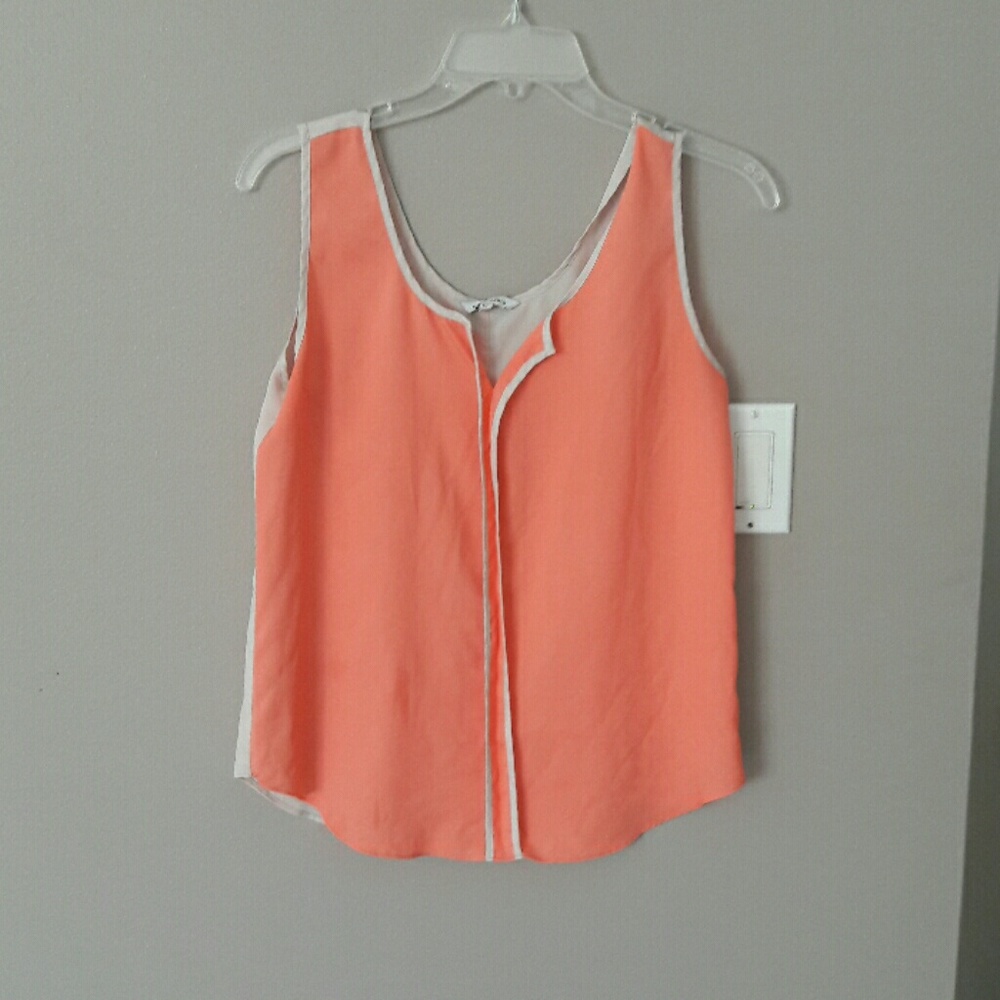 Cute coral top