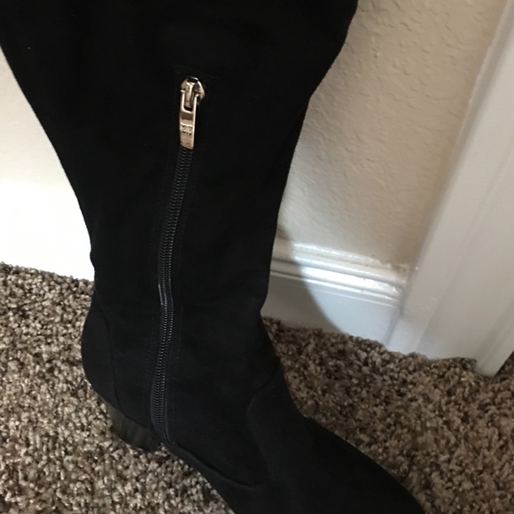 Boot - Picture 3 of 5