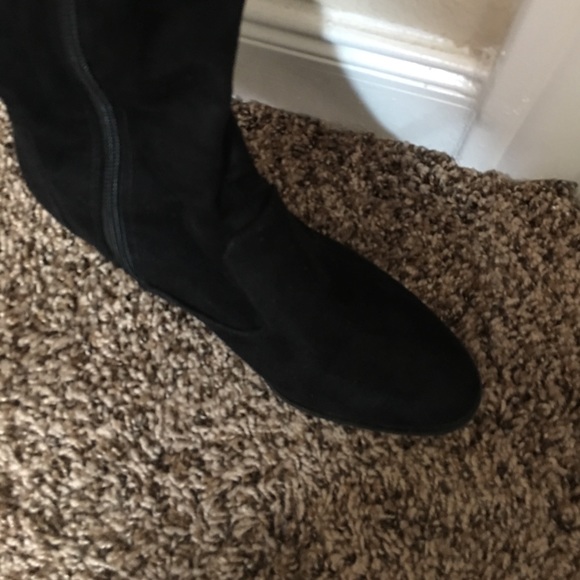 Boot - Picture 4 of 5