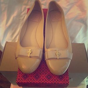 Nude Tory Burch Flats