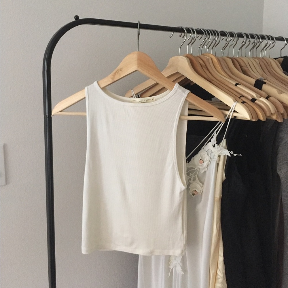 🚫 SOLD!!! 🚫 Truly Madly Deeply Sleeveless Top