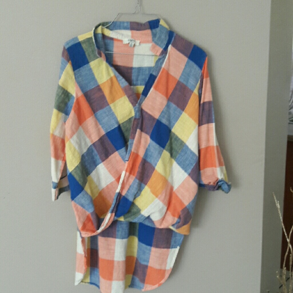 Super cute checkered top