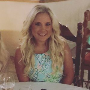 Meet your Posher, Abbi