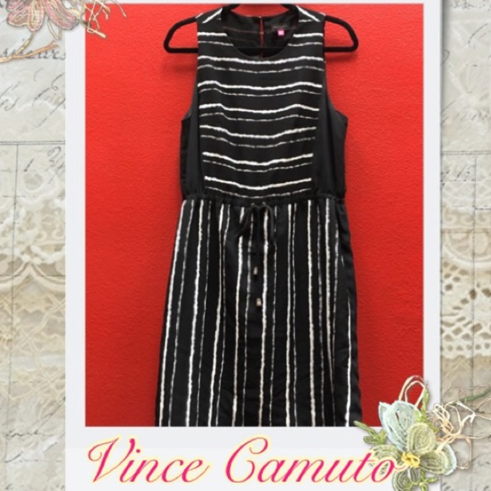 👗Vince Camuto Black & White Strip Dress💕