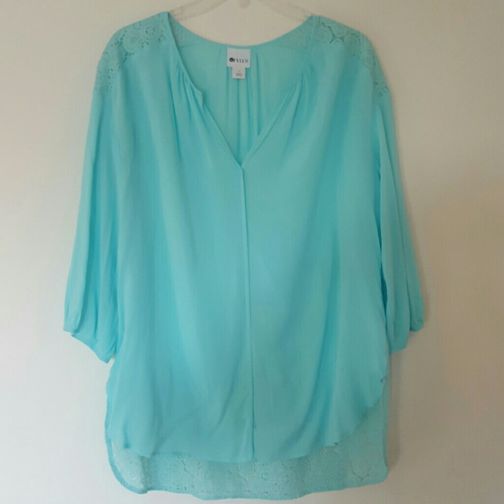 Turquouse lace blouse