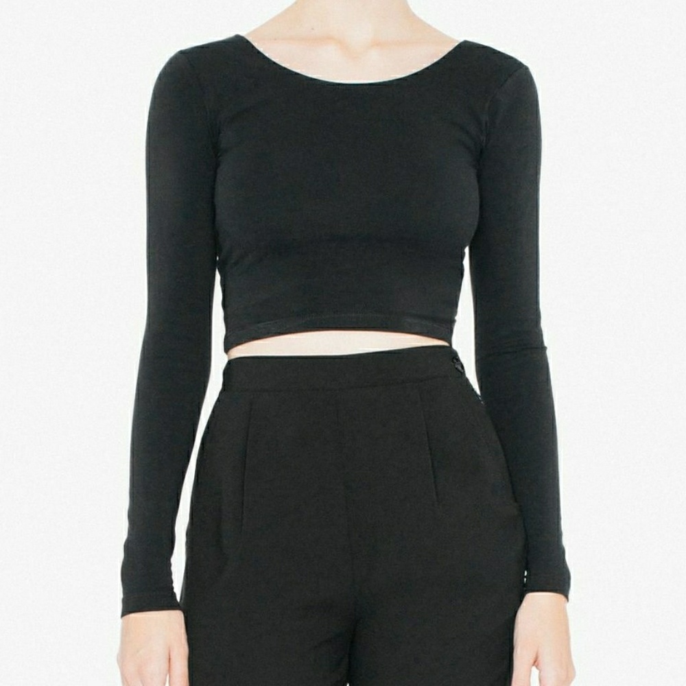 SALE! 🎊 AA Long-Sleeve Crop Top i Black