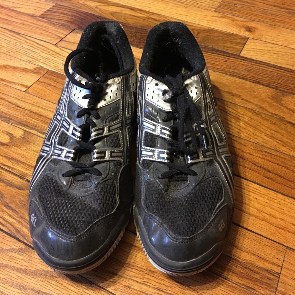 Asics volleyball shoes