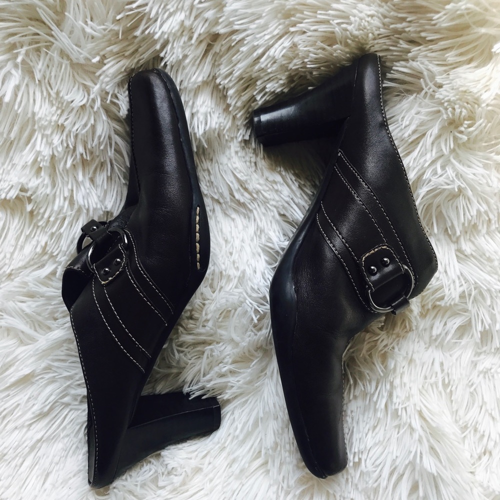 🔹AEROSOLES🔹 Open Back, Closed Toe Shoes