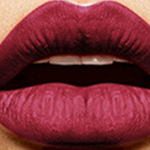 Long lasting matte lip color #8 - Picture 2 of 2