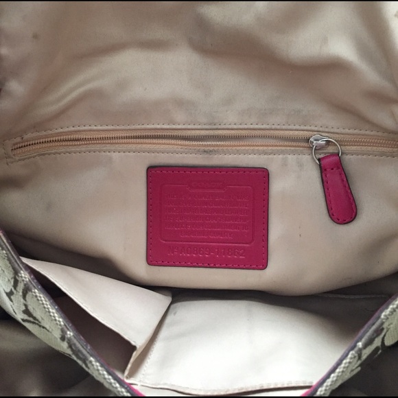 Coach purse - Picture 4 of 8