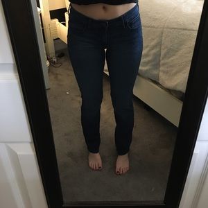 Hollister sz 5 straight leg dark wash jeans