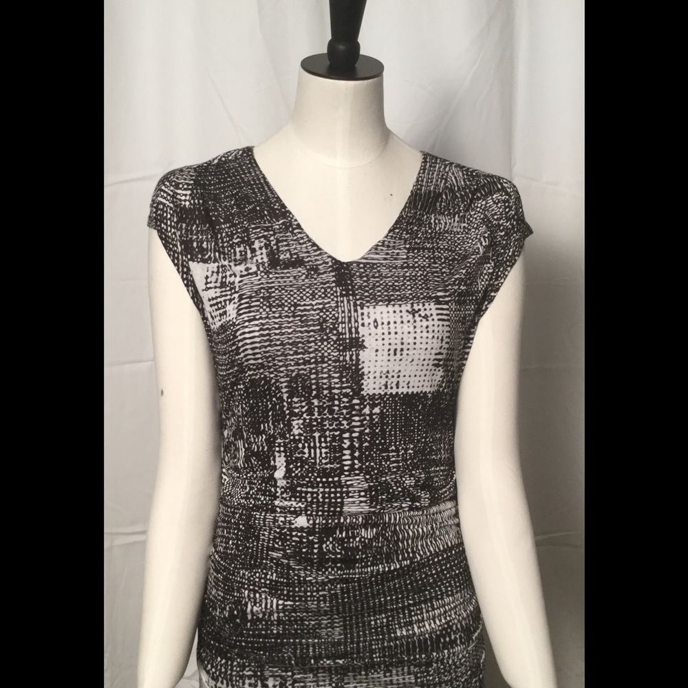 NWT Lyssé Crosshatch Print Black & White Cinch Top