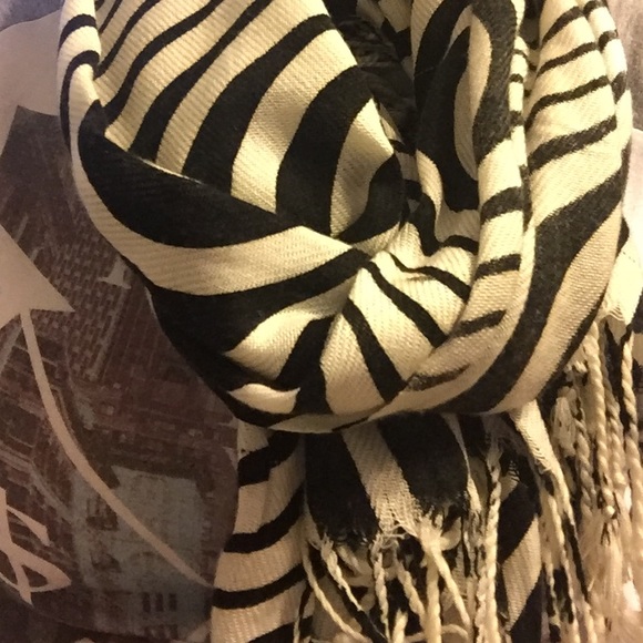 Scarf - Picture 2 of 4