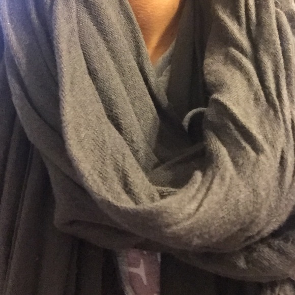 Scarf - Picture 2 of 4