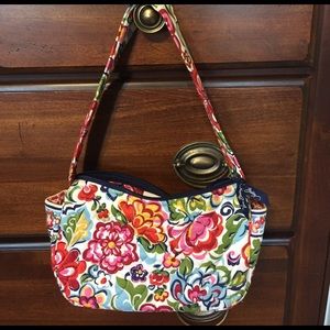 Vera Bradley floral purse. Very pretty.