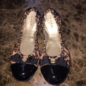 Tahari Gibson cheetah ballet flats NEW never worn