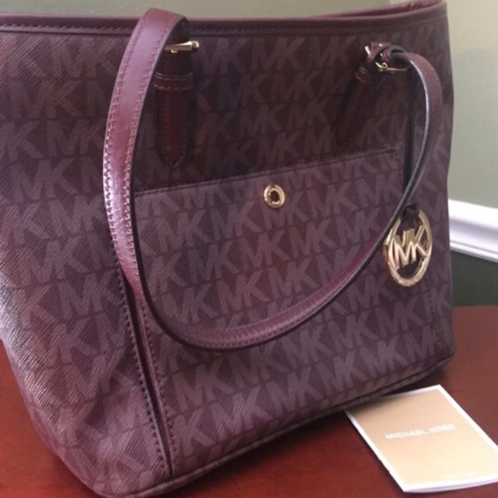 Like-new Michael Kors tote