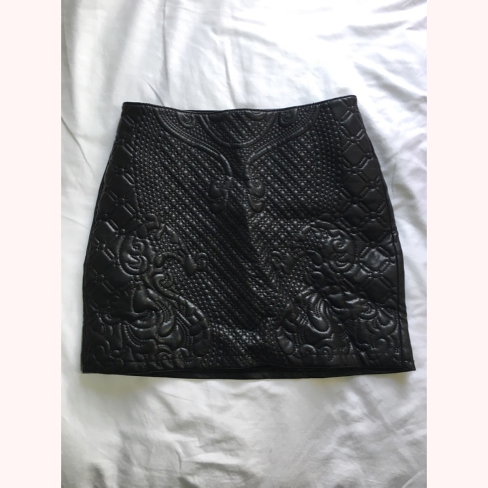 Baroque Vegan Faux Leather H&M Skirt