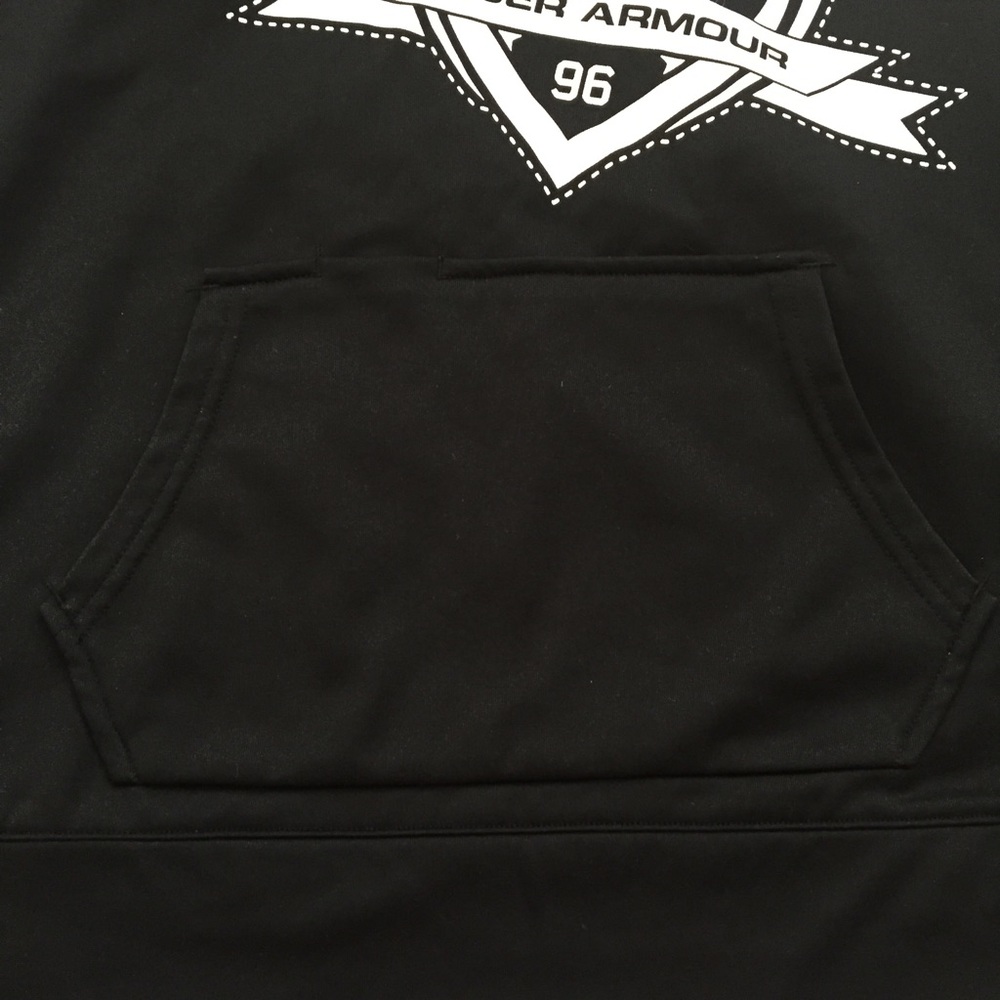 ⚽️UNDER RAMOUR SLEEVELESS HOODIE - Picture 3 of 6
