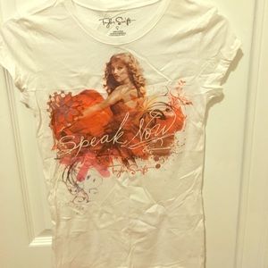 Taylor Swift Speak Now concert tee shirt