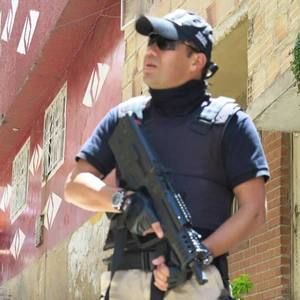 Meet your Posher, Julián