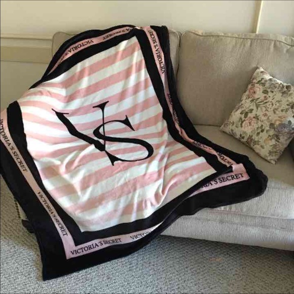 New VS Blanket - Picture 2 of 2