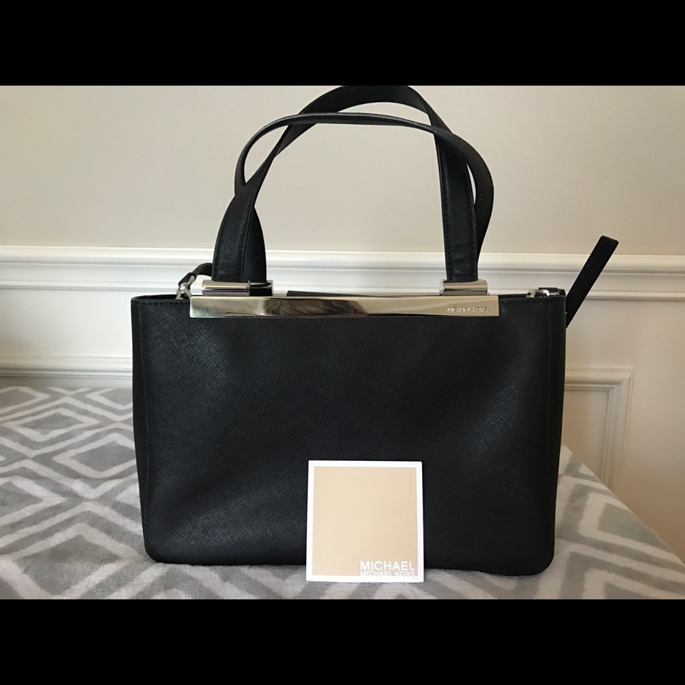 **NWOT**Michael Kors Shoulder Bag