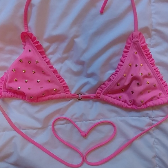 Victoria's Secret pink bikini with gold hearts - Picture 1 of 4
