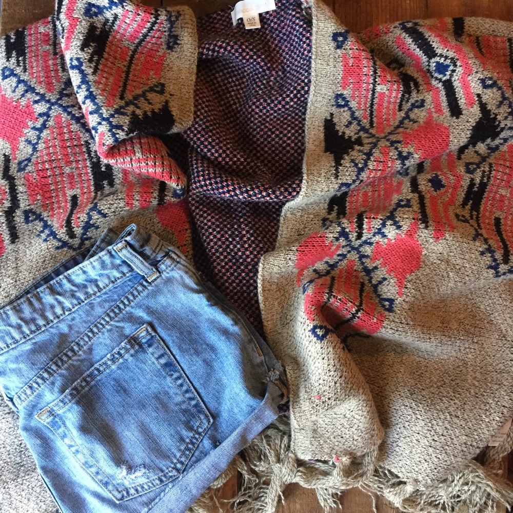 Adorable Sweater Poncho Size Small Francesca's