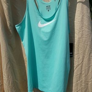 Nike pro workout shirt