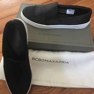 BCBG MAXAZRIA Black Canvas- size 8-BNIB